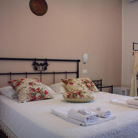 Vila Sejuda Hotell Peschici Exteriör bild